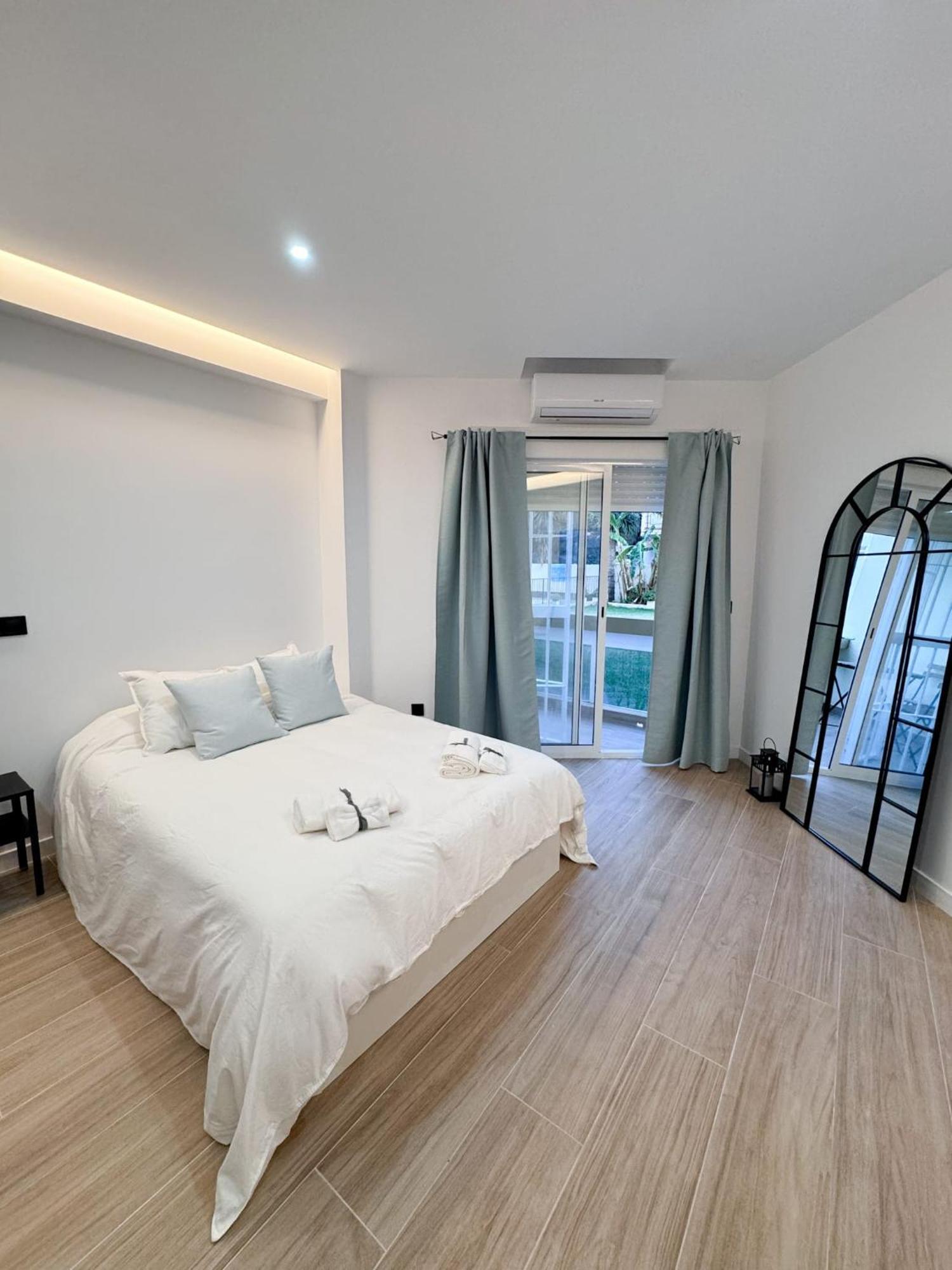 Cactus Stay Apartamento Торремолинос Экстерьер фото